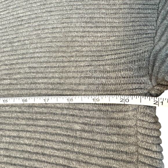 H&M Basic Textured Mock Turtleneck Sweater - Picture 7 of 9